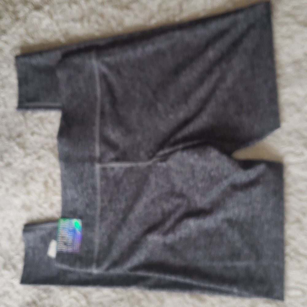 Victorias Secret Pink Ultimate Yoga Gray Black Medium nwt - Picture 5 of 8